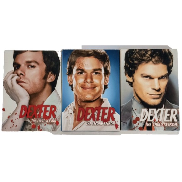 Dexter Seasons 1-3 DVDs and Bonus Disc Dexter Panel from Comic-Con - Picture 1 of 11